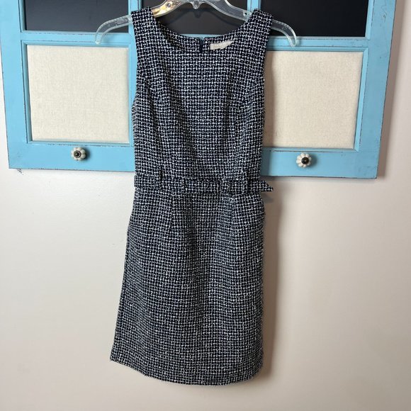 Banana Republic Black/White Belted Jumper Sz. 0 Petite Acrylic Sleeveless - Picture 1 of 5